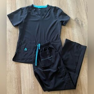 Carhartt Black Scrub Set with Blue Accents Women’s Small top & bottom